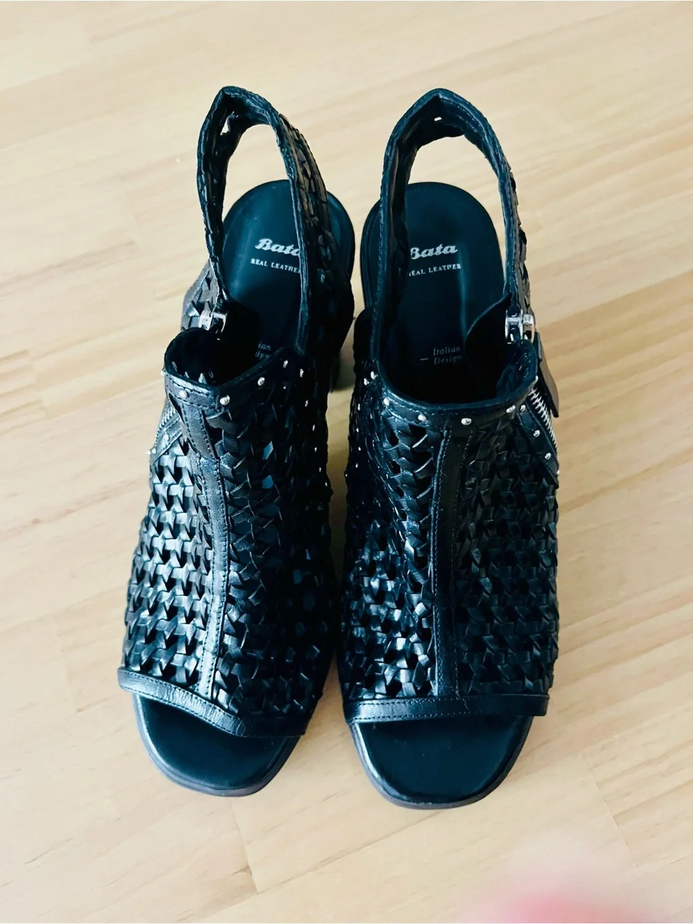 Bata leather italian